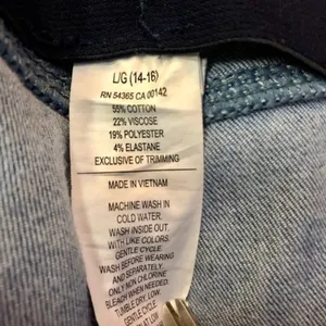 Luxe Denim Crop Jeans L (14-16) Used thumbnail 9