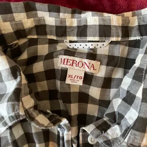 Black and white button down thumbnail 2