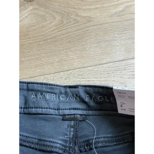 NWT Womens American Eagle Mom jeans high rise stretch gray distressed size 4/27 thumbnail 9