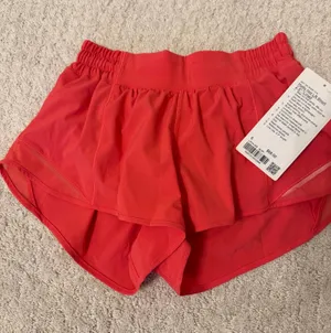Lululemon Shorts Hotty Hot thumbnail 1