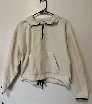 PINK Victoria’s Secret Fleece Pullover thumbnail 1
