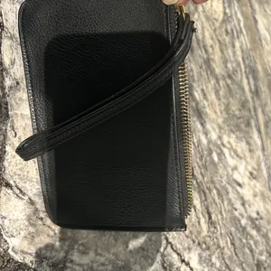 Universal Threads Black Clutch Wristlet thumbnail 6