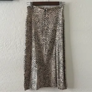 Brandy Melville Leopard Print Skirt thumbnail 4