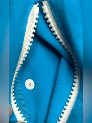 Lululemon Size 8 Blue Vented Cuff Cover Thumb Holes Define Jacket thumbnail 3