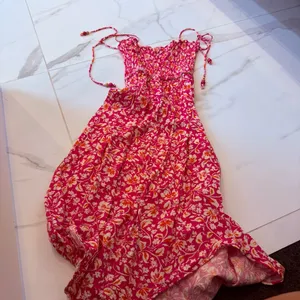 Zara floral Hawaiian tropical print long midi dress thumbnail 2