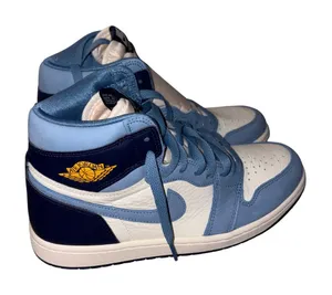 NWT Women’s Jordan 1 Retro High OG in Blue and White Size: 9 thumbnail 1