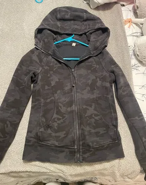 Lululemon Scuba Zip up thumbnail 1