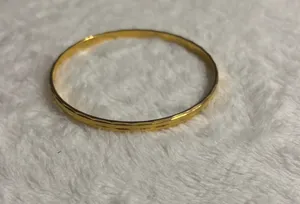 4 Gold Tone Bangle Lot thumbnail 6