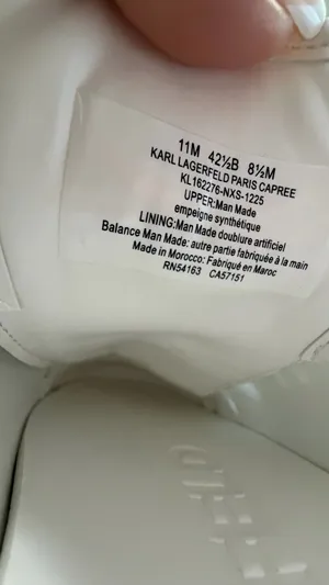 🎀🐾 ✨ Karl Lagerfeld Paris "Capree" White Sneakers • Size 11M • Brand New ✨🎀🐾 thumbnail 12