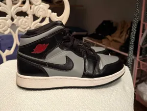Nike Jordan Air Jordan 1 Mid Shadow Black and Gray thumbnail 1