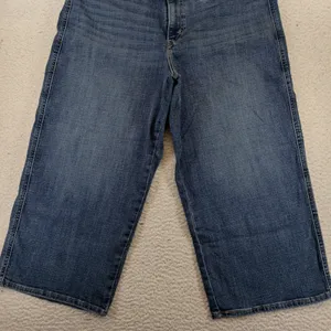 Levis Classic Wide Leg Crop Jeans Womens 16 Medium Wash Blue High Rise thumbnail 8