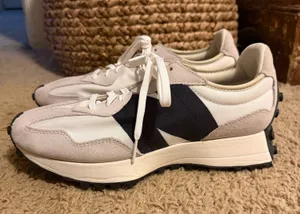 New Balance 327 Women’s thumbnail 1