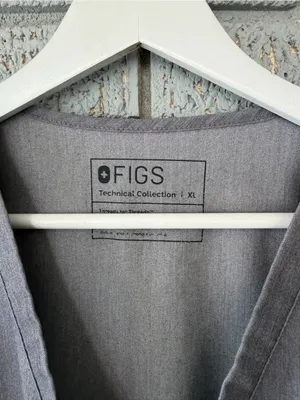 Figs Catarina One Pocket Scrub Top Graphite Grey Size XL thumbnail 4
