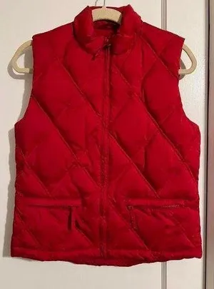 GAP Women's Red Quilted Puffer Vest - XS thumbnail 1
