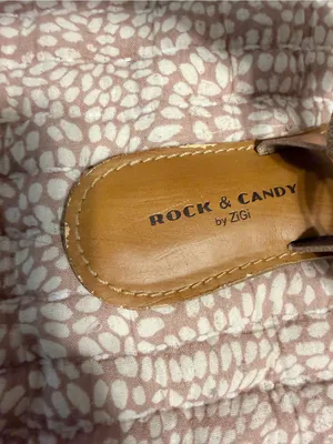 Rock & candy tan flat sandals size 7 thumbnail 2