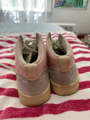 VEJA Sneakers thumbnail 3