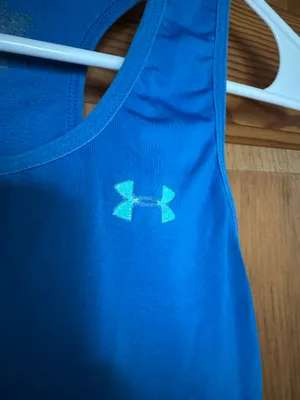 Under Armour Tank thumbnail 3