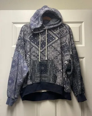 American Eagle cropped oversized bandanna hoodie thumbnail 1