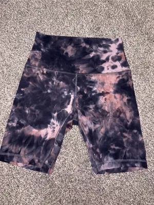 Lululemon High-Rise Tie-Dye Athletic Biker Shorts - size 4 thumbnail 2