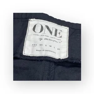 One Teaspoon ✌︎︎ High Waist Exposed Zip Front Lightweight Shorts ✌︎︎ Black XXS thumbnail 8