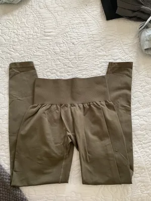 NVGTN Seamless Leggings Green thumbnail 2