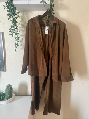 NWT Dressin Brown Button Shirt & Wide-Leg Pants Set thumbnail 2