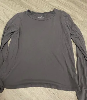 American Eagle OutfittersLong-Sleeve Crew Shirt - Charcoal Gray thumbnail 1