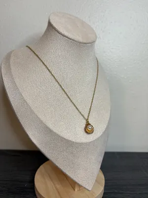 Handmade Gold/Pearl Seashell Necklace thumbnail 3