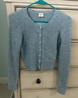 Abercrombie cardigan sweater pearl buttons thumbnail 1