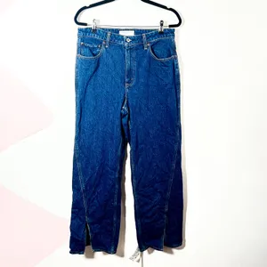 Abercrombie & Fitch Women's 31 Curve Love 90s Relaxed‎ Jeans High Rise Split thumbnail 2