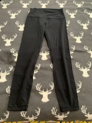 Lululemon Black Align 25” Leggings Size 6 thumbnail 2