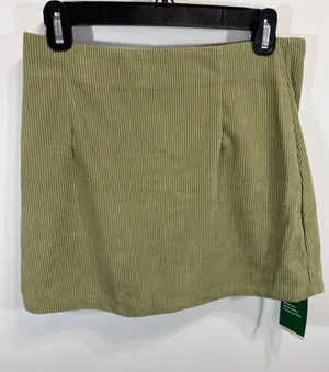 Halara Corduroy Olive Green Built in short Women's Medium NWT‎ Preppy Academia thumbnail 1