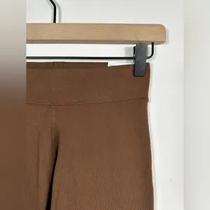 Nike Brown Biker Shorts Women’s XS High Rise Athletic Training Yoga‎ Shorts thumbnail 4