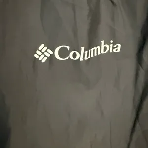 Columbia Gray Raincoat‎ Lightweight Water-Resistant Design thumbnail 4