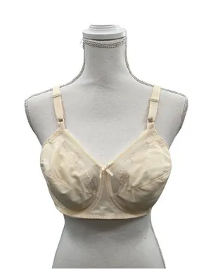 Full Coverage Bali Nude Bra Womens 38C Used Lace Mesh Underwire 0180 thumbnail 1