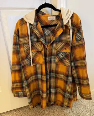 Boutique Hooded Flannel Size L thumbnail 1