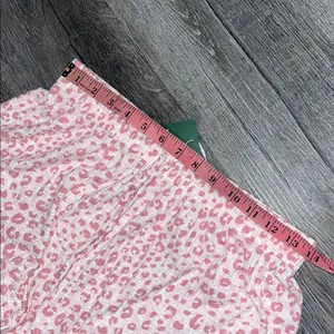 Halara NWT Mid-Rise Leopard Print Lounge Shorts – Pink | Ruffle Hem | M thumbnail 9