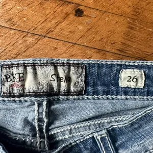 BKE distressed Stella western 26x22 cropped low rise jeans thumbnail 3
