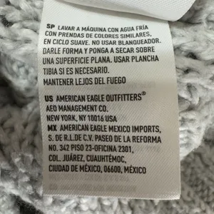 3276 | American Eagle Cable Knit Cropped V-Neck Sweater Gray Womens Small thumbnail 9