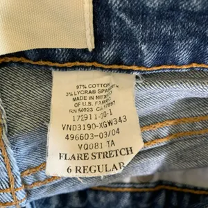 Gap Jeans Womens 6 Flare Stretch Medium Wash‎ Stretch Cotton Lycra Spandex thumbnail 7