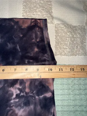 Lululemon Align Bikers *Diamond Dye Diamond Dye Graphite Grey Pink Pastel thumbnail 4