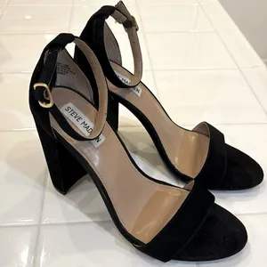 Steve Madden Carrson Block heels Black Suede thumbnail 1