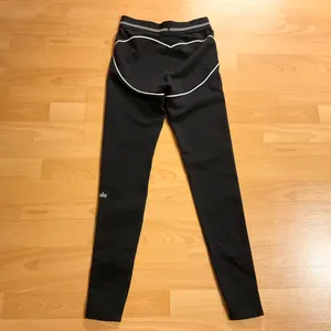 Alo Yoga Airbrush High-Waist Heart Throb Legging Black/White S thumbnail 6