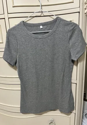 Amazon Gray  Tee thumbnail 1