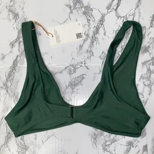 NWT Quince Palm Green Italian Plunge Bikini Swim Suit Top Women's Size Small thumbnail 6