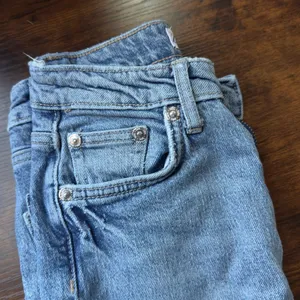 Zara Light Wash Blue Denim Jeans Straight Leg High Waist Size 0 thumbnail 5