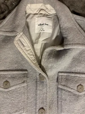 Wilfred Light Gray Button-Down Women's Shacket thumbnail 2