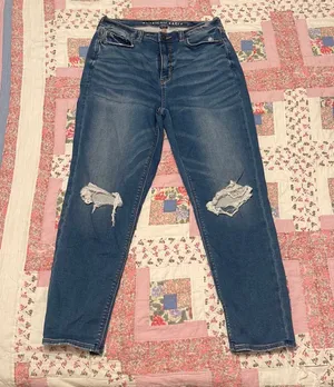 American Eagle Ripped Mom Jeans thumbnail 1