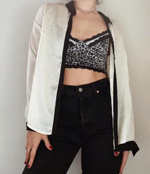 Button Down H&M top  thumbnail 2