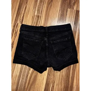 Old Navy Women's Size‎ 4 Black Denim Jean Distressed Mid-Rise Boyfriend Shorts thumbnail 5